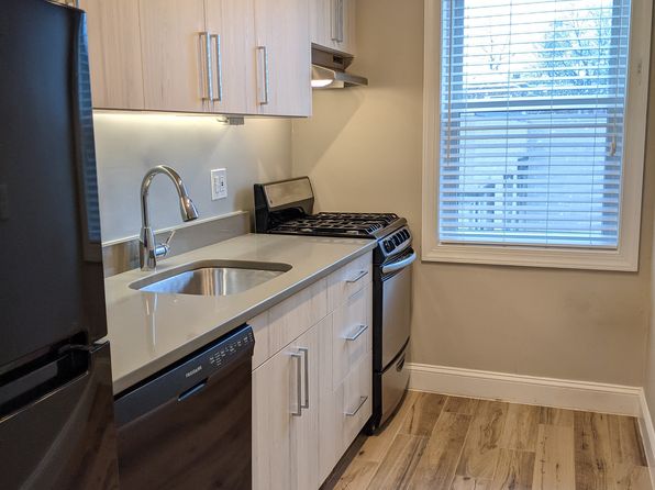 4016 Calvert St NW APT 4