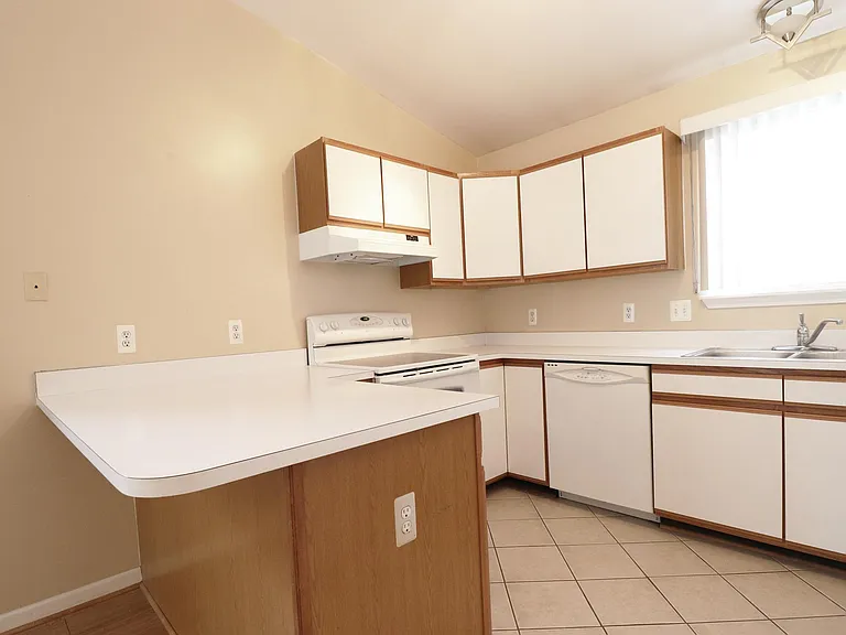 42810 Lilley Pointe Dr — Photo 8