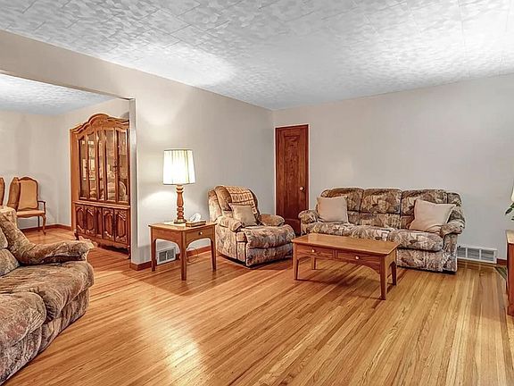 5th image of 189 Lovering Ave #A