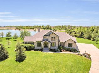 1319 Cross Creek Rd, Mahomet, IL 61853