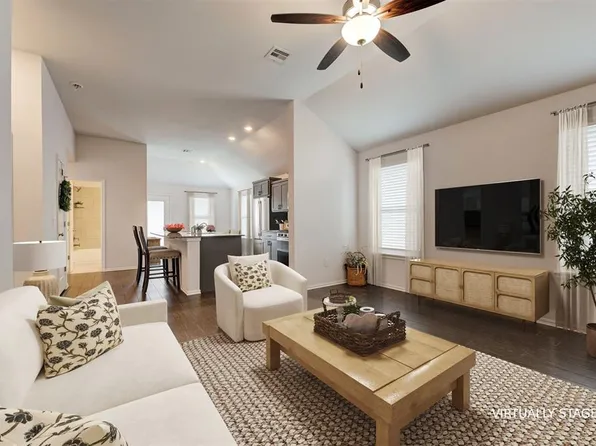 3717 Central Park Dr, Moore, OK 73160