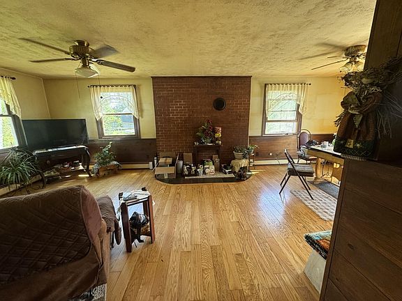 4th image of 328 Clark Road Road