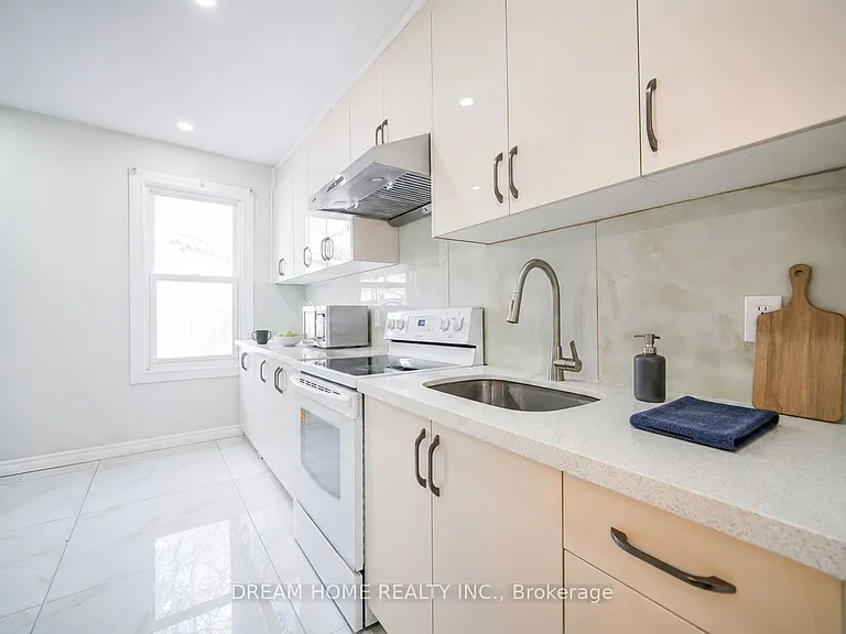 29 Glasgow St #1 — Photo 4