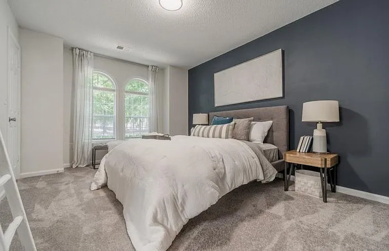 Waterford Place Apartment Homes — Photo 4
