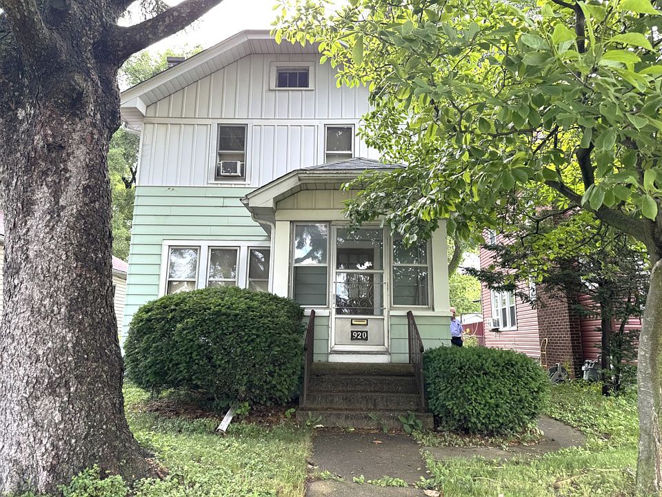 1st image of 920 N Jackson St