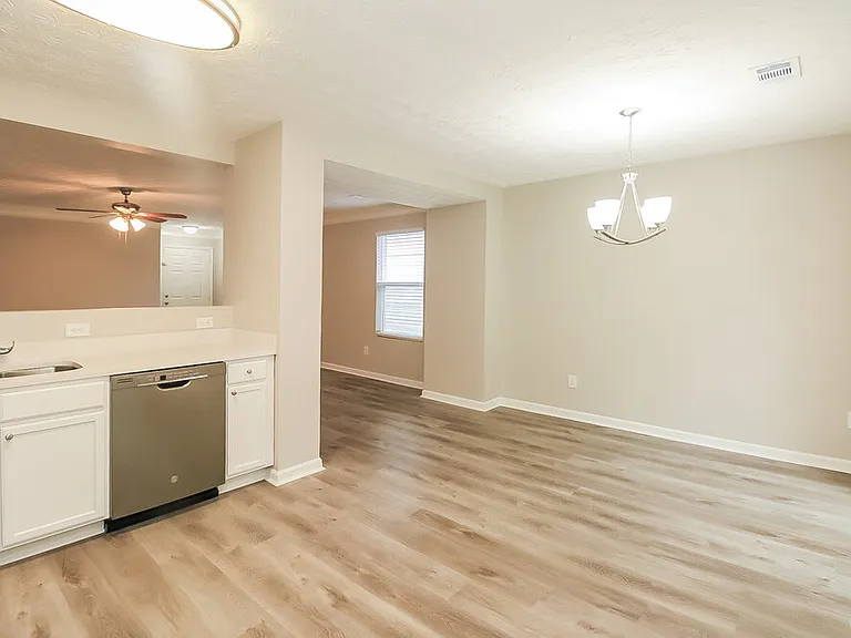 5616 Sable Way — Photo 7