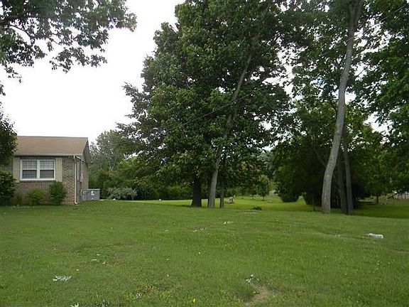 3rd image of 616 Flintlock Dr