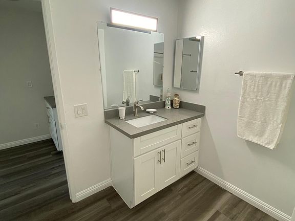 3rd image of 128 Hill Dr APT 6