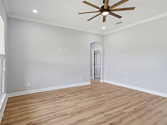 5th image of 54 Berwick Rd