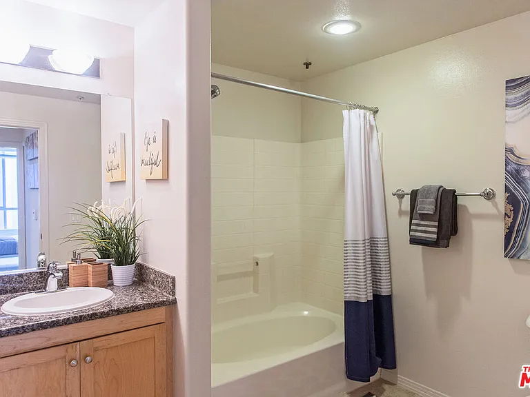 100 S Alameda St #267 — Photo 8