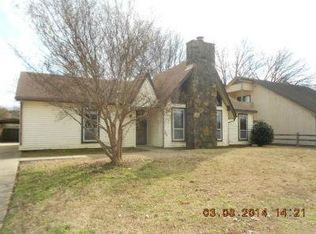 6013 Whisper Valley Dr, Memphis, TN 38141