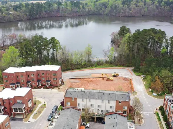 2441 Campus Shore Dr #408, Raleigh, NC 27606