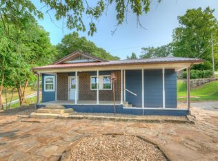 1707 Valley View St, Seneca, MO 64865