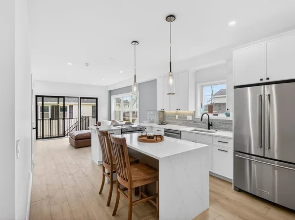 16 N End Blvd #7, Salisbury, MA 01952