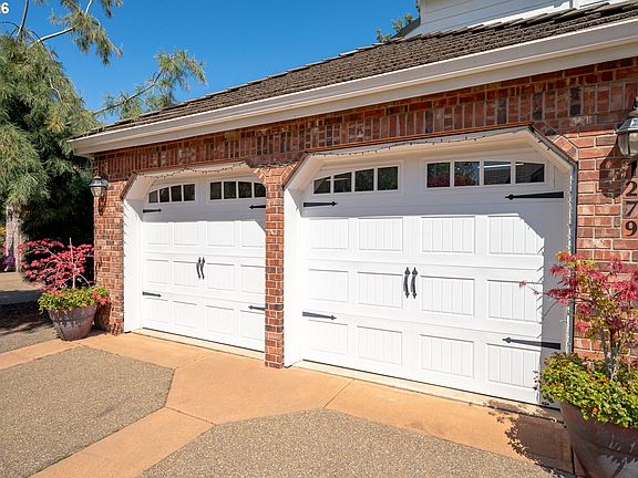 4th image of 1279 SW Russ Ln