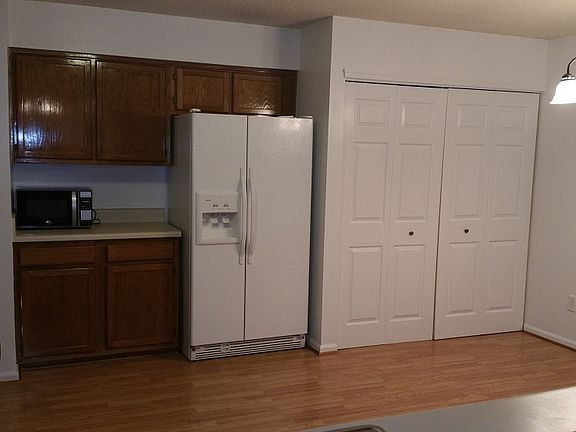 2nd image of 305 Sheppard Dr