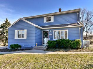 13423 W Honey Ln, New Berlin, WI 53151