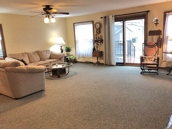 5th image of 5893 Lake Dr