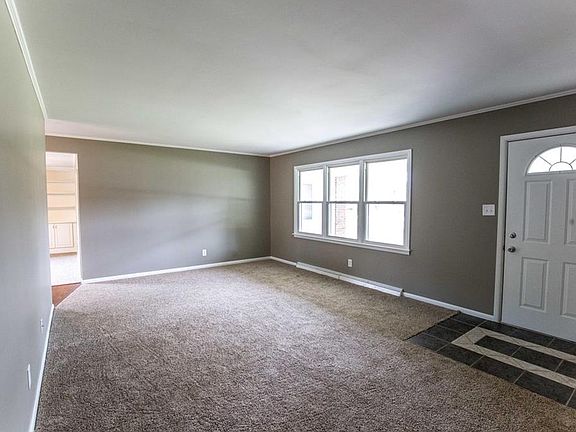 4th image of 6145 Dorsett Pl