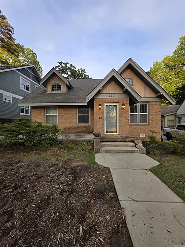 223 Linwood Ct Photo 1