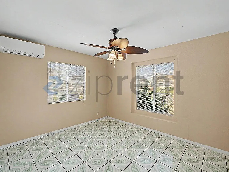 4417 Deland Ave — Photo 20