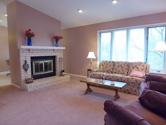 3rd image of 3105 Arbor Oaks Dr