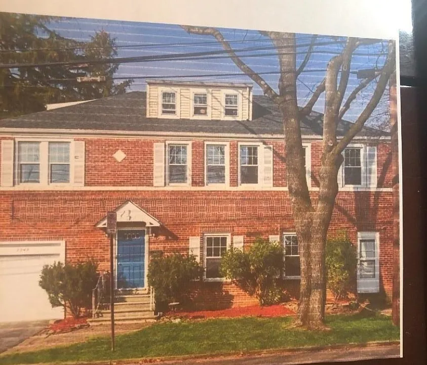 2249 Evergreen Ave #3