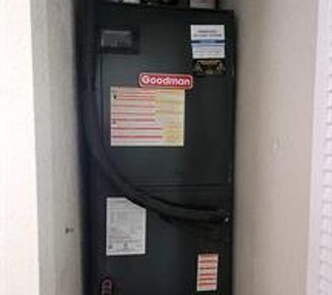 4th image of 4330 SW 10th St #4330