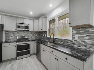 65 Racquet Rd #1, Newburgh, NY 12550