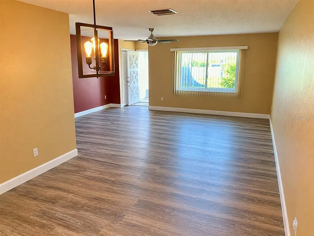 2 bed, 2.0 bath, 1194 sqft, $1,600 — Photo 3