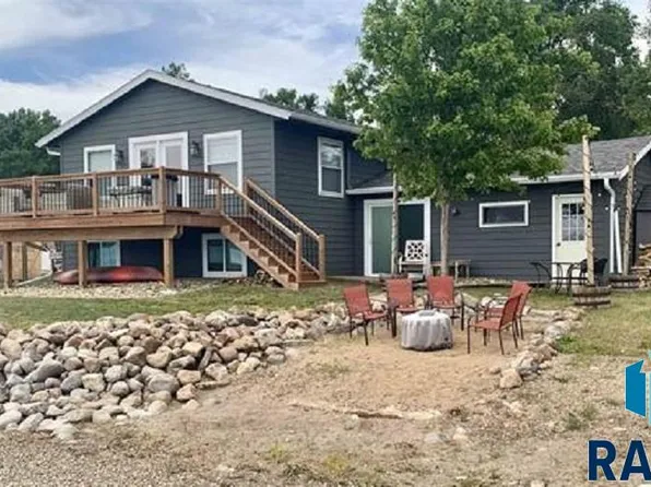 6129 Dakota Ave, Madison, SD 57042