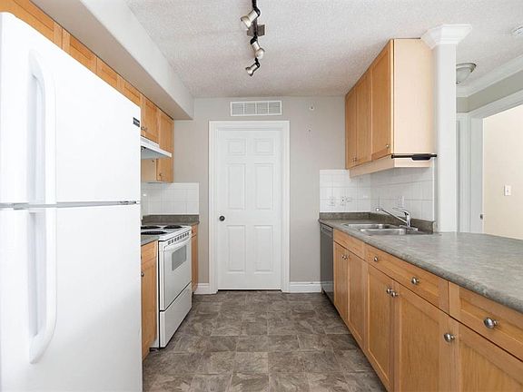 2nd image of 38 N Riedel St #2402