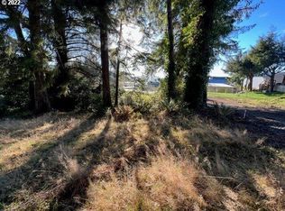 Ville Fir Ave, Garibaldi, OR 97118