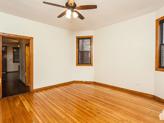 3rd image of 2825 N Milwaukee Ave #2T