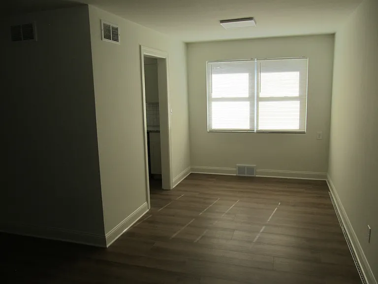 410 Trinity Ave — Photo 3