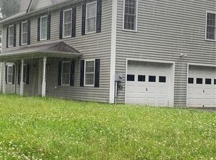 14 Hulse Ln, Chester, NY 10918