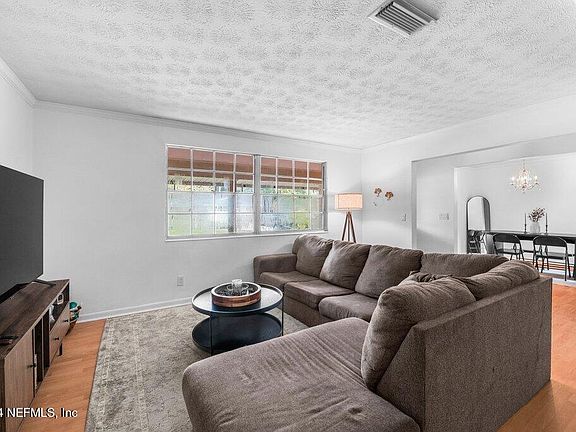 4th image of 10794 EXECUTIVE Drive