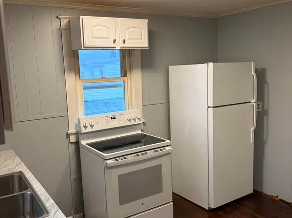 464 Sunbury St #3, Minersville, PA 17954