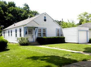 1259 Carr St, Elgin, IL 60123