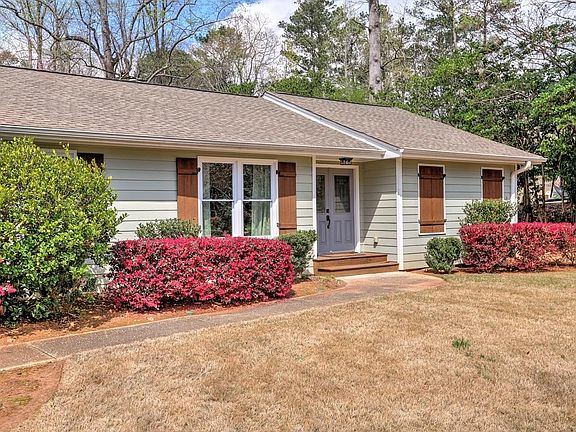 5th image of 4403 Cove Island Dr NE