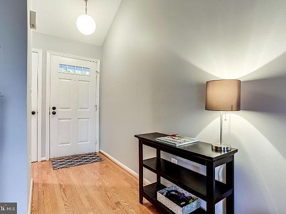 3rd image of 2911 S Woodley St #7