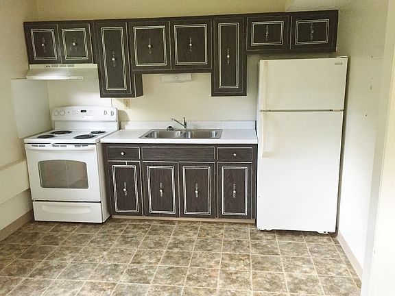 2nd image of 108 Guy St #201