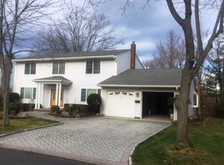 31 Rock Rd, Englewood Cliffs, NJ 07632