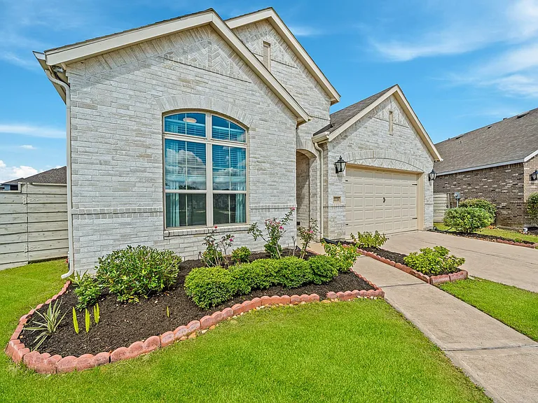 2221 Forest Trace Ln — Photo 42