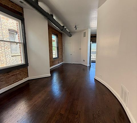 3rd image of 2216 W Taylor St APT 3R
