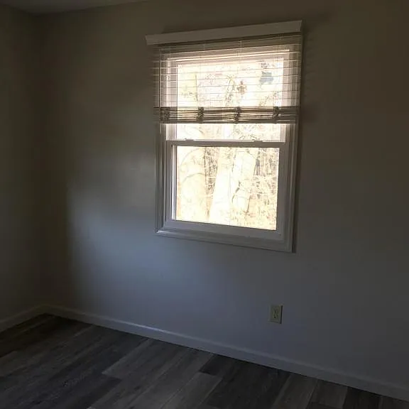 240 Collier Dr — Photo 9
