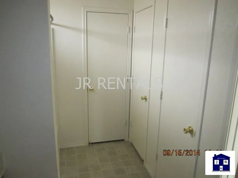 3909 Deputy Dr — Photo 26