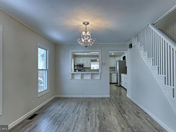 2nd image of 3216 Green St