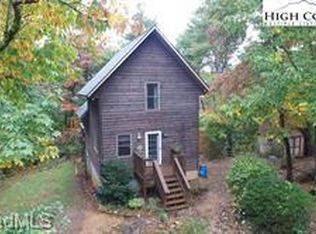 1162 Staghorn Rd, Purlear, NC 28665