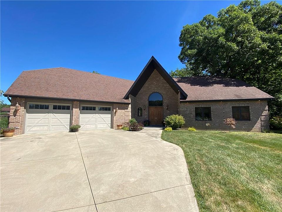 1st image of 310 Bayview Ct